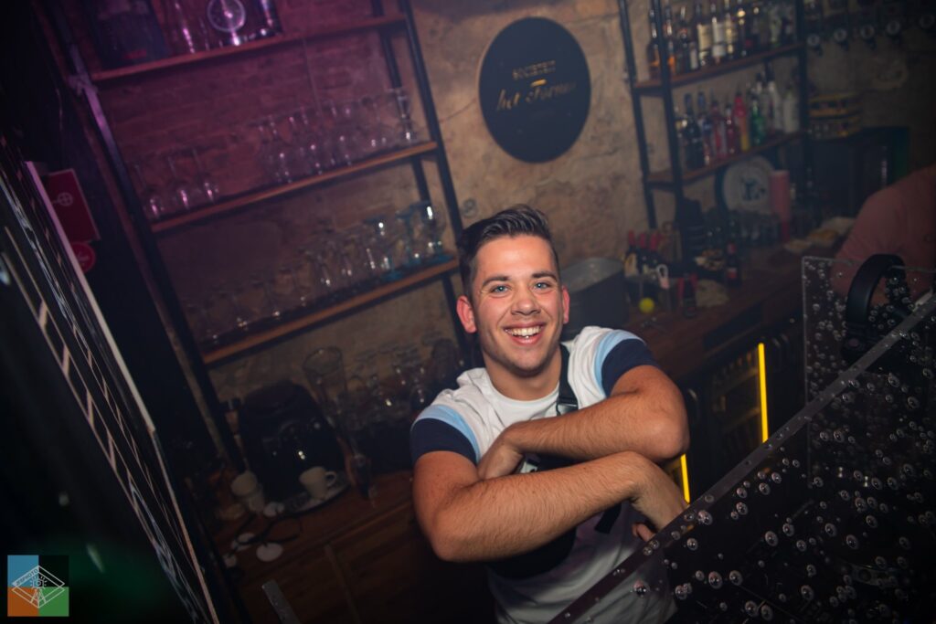 79251586_2558243874282902_2632752361889595392_o